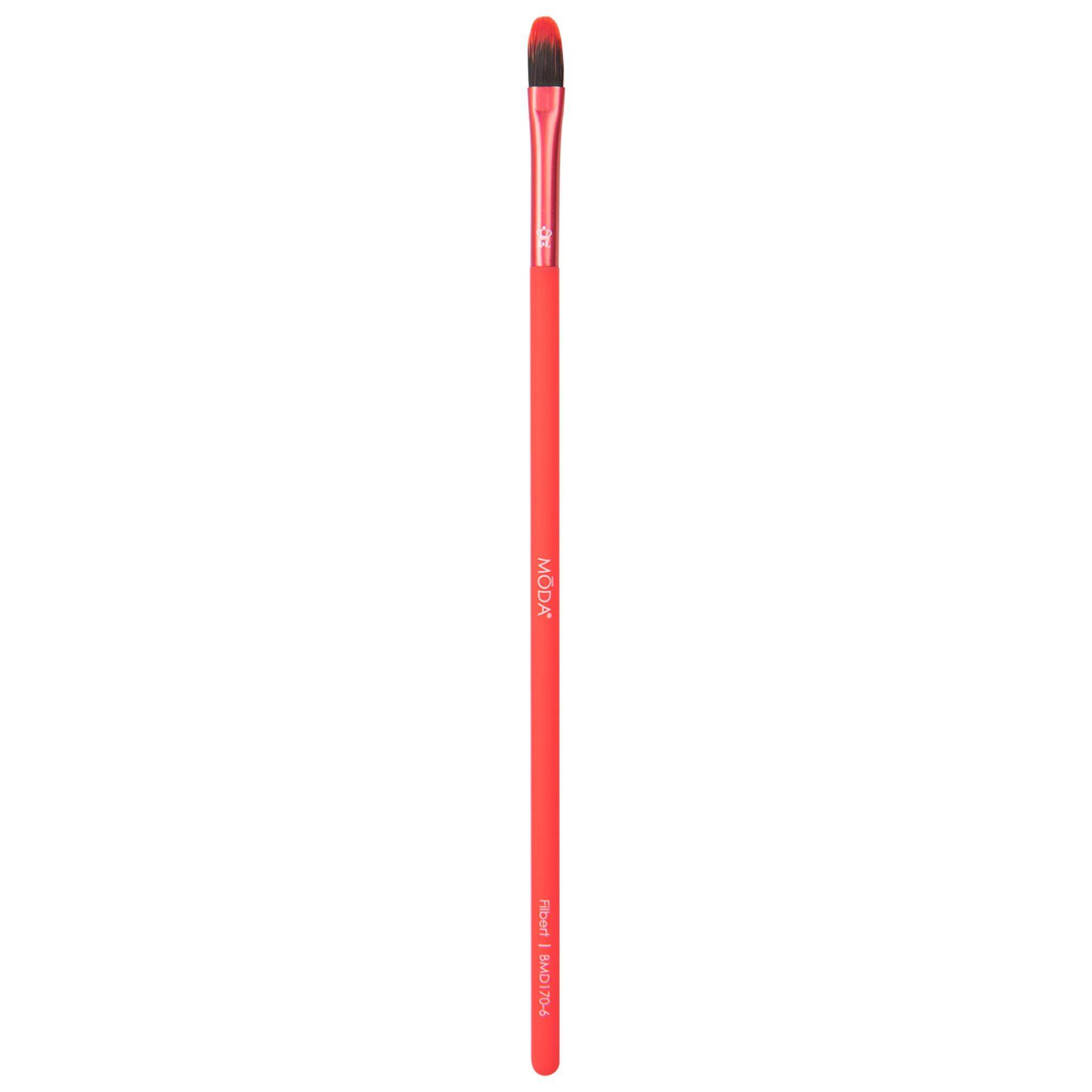 Bold Artistry Medium Oval Makeup Brush