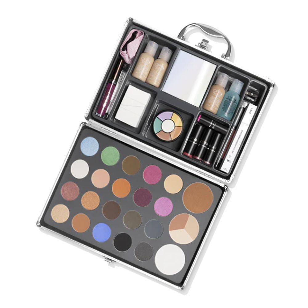 Cosmetologist's Portfolio Large - Light/Medium
