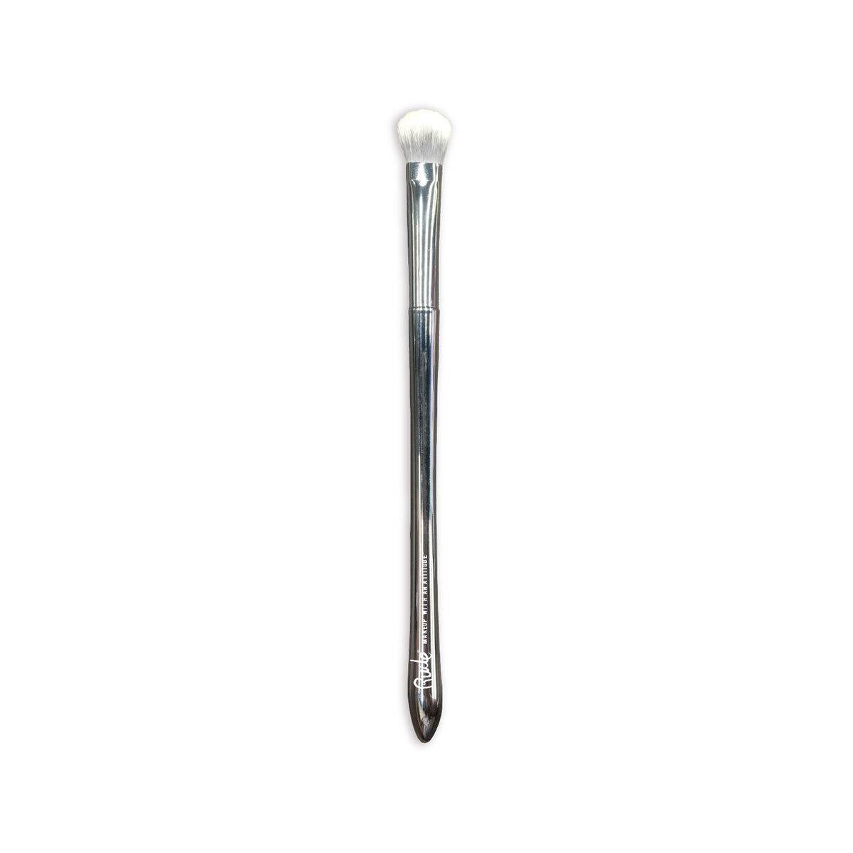 Silver Bullet Eyeshadow Brush in Shotgun