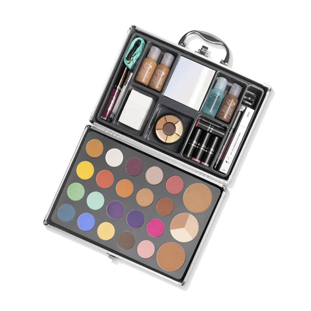Cosmetologist's Portfolio Large - Medium/Deep