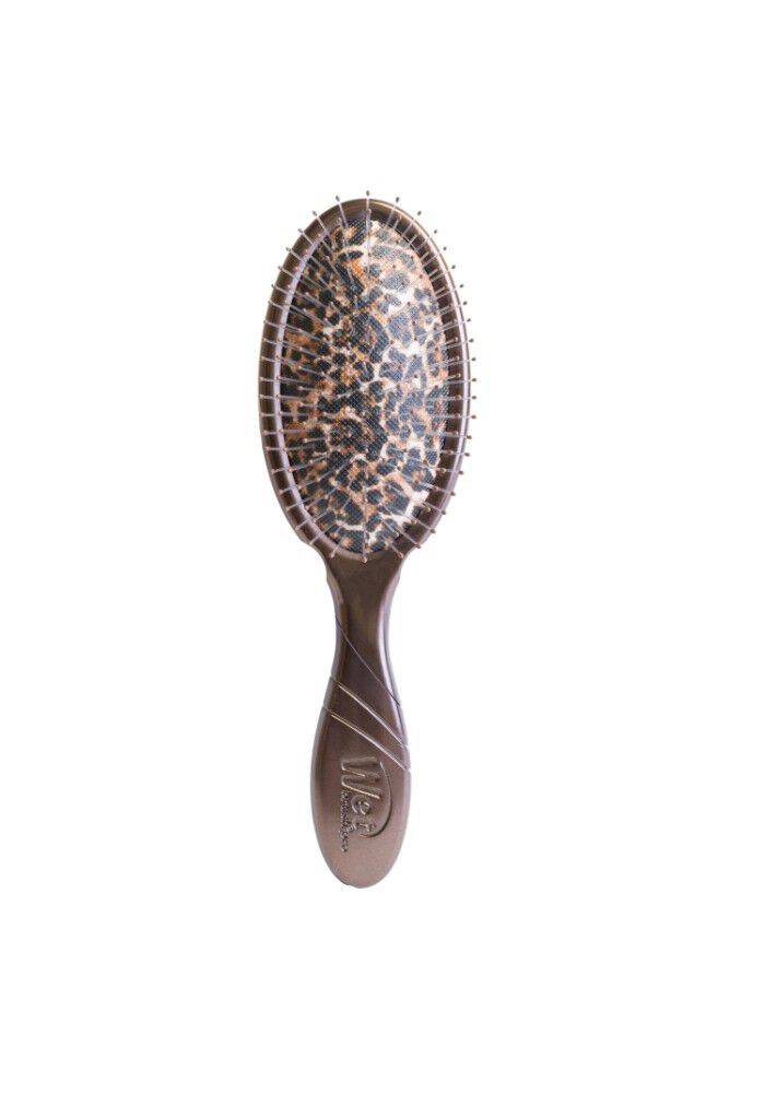Patterned Poised Detangler